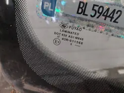 Begagnad framruta OEM szyba för Volkswagen Bora I