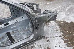 Alfa Romeo Giulia oikea etuneljännes OEM 1274738286