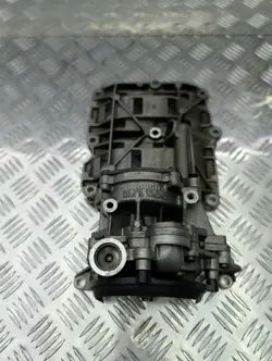 BMW OEM 7810823 Oljepump för N47 2.0d motor