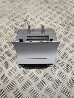 Prateleira cinzeiro usado OEM 1Z1 863 077 A Skoda Octavia 2