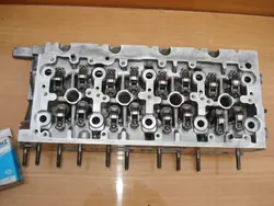 VW AUDI A4 1.6 2.0 TDI Culasse 04L103373E 04L103064F