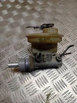 Käytetty VW Jarru sylinteri OEM 21026499 Caddy III