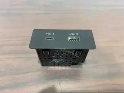 Tomada USB Mitsubishi Outlander OEM FBZ27447