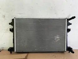 Radiador de agua OEM 5Q0121251HQ - VW OE usado