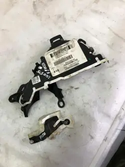 Couvercle de courroie de distribution Ford OE MX6Q6007BA