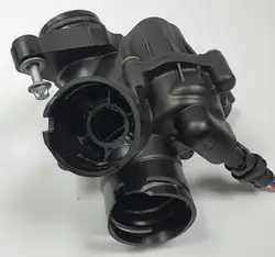 Termostaatin kotelo OEM 001051215F Mercedes W205:lle