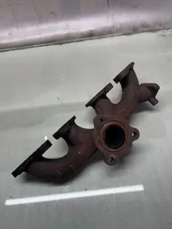 Collecteur d'échappement OEM 31380132 pour Volvo V60 2.0L Diesel