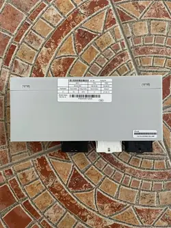 Module de contrôle de hayon BMW X5 E70 OEM 61357335274