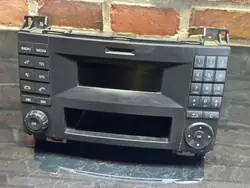 Radio Mercedes W906 OEM A9069000004 - Usado