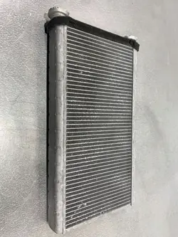 Radiateur Honda OEM FBZ19287 - État d'occasion