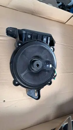 Subwoofer OEM 281701528R für Renault Megane IV