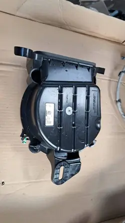 Subwoofer OEM 281701528R för Renault Megane IV