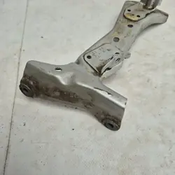 Support d'aile avant droit OEM 8V0821136 pour Audi A3