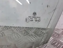 VW dörrglas OEM E143R001057 - Begagnad