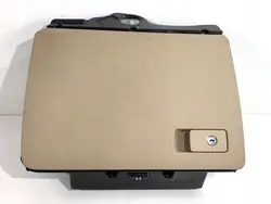 Hansikaslokero OEM 3C1857114E VW Passat B7 2010-2015