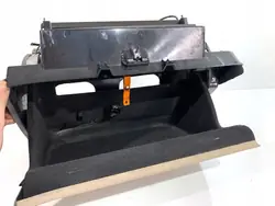 Hansikaslokero OEM 3C1857114E VW Passat B7 2010-2015