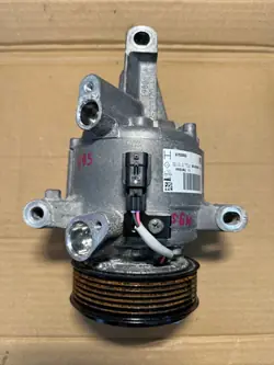 Compresseur A/C OEM 926003541R pour Nissan Micra K14
