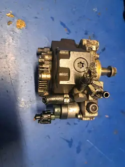 Komplett insprutningspump OEM 0445010086 Opel Astra