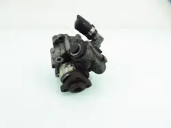 Ohjauspumppu OEM 8D0145156T ZF VW Passatille