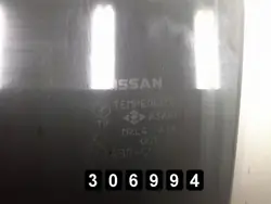 Nissan Dörrglas OEM AM-306994 - Begagnat Skick