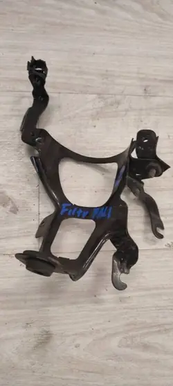 Gebruikte Brandstofffilterbevestiging Volkswagen Caddy