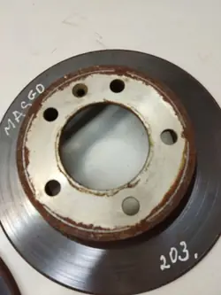 Disque de frein arrière Renault Master II OEM AAA5896
