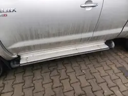 Toyota Hilux Trittbretter OEM Set - 2 Teile