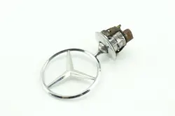 Mercedes konepeltiembleemi OEM 372690 C W204 2007-2011