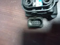 Válvula suspensão Audi A8 S8 D4 OEM 4H0616013A