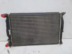 VW PASSAT B5 Radiador de agua 8D0121251AC