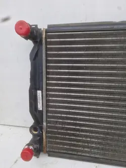 VW PASSAT B5 Radiateur d'eau 8D0121251AC