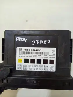 Módulo de puerta Chevrolet Cruze OEM 13583450 - Usado