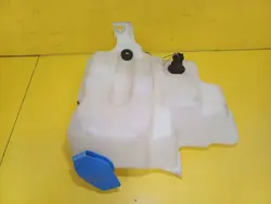 Pyyhkijän nesteen säiliö VW Golf IV