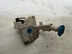 Pesunesteen Säiliö VW Passat B7