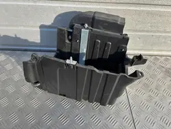Base de batterie IG AUTO PEŁCZYN pour Ford Puma MK2 1.0