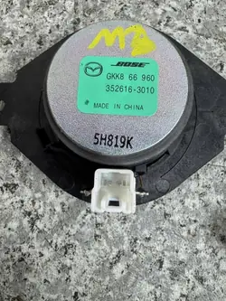 OEM 352616-3010 kojelaudankaiutin Mazda 3 BM 2012-2017