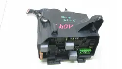 Caja de fusibles Mercedes W213 OEM 043/104 - Usado