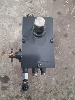Scania Cab Lift Pump OEM 2081520 - Used