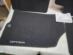 Kia Optima Autoteppiche OEM D4144ADE50 - Gebraucht