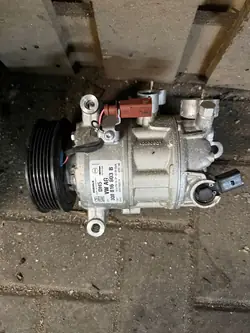 Ilmastointikompressori VW Caddy V 2.0 TDI OEM 3Q0816803B