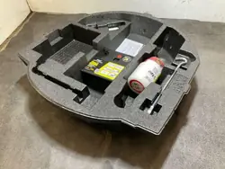 Garniture de coffre Mazda 2 OEM K2402 DL/DJ 2016