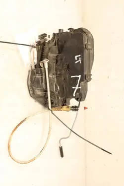 Vänster Bakdörrslås BMW 3 320D E90 OEM 7060295