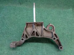 Soporte de caja Fiat Bravo 2 OEM 46821369 Usado