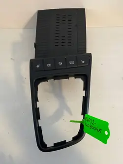 Hyundai i20 N vaihdekepin kehys OEM 84632-Q08004X