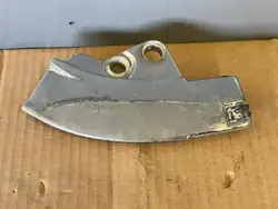 OEM 375973 tuulilasin kulmalista Corvette C3:lle