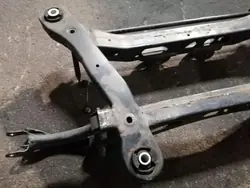 Poutre suspension arrière Chrysler 200 OEM 68165808AB