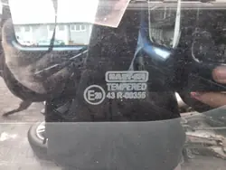 Hintere Linke Scheibe OEM DŁ. 131CM Renault Trafic II