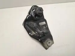 Etumainen oikea lokasuoja-kiinnike OEM 7451726 BMW X7