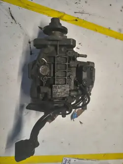 Pompe à injection Volkswagen OE 038130107D d'occasion