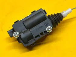OEM 13125619 Polttoaineläppätoimija Opel Astra H:lle
